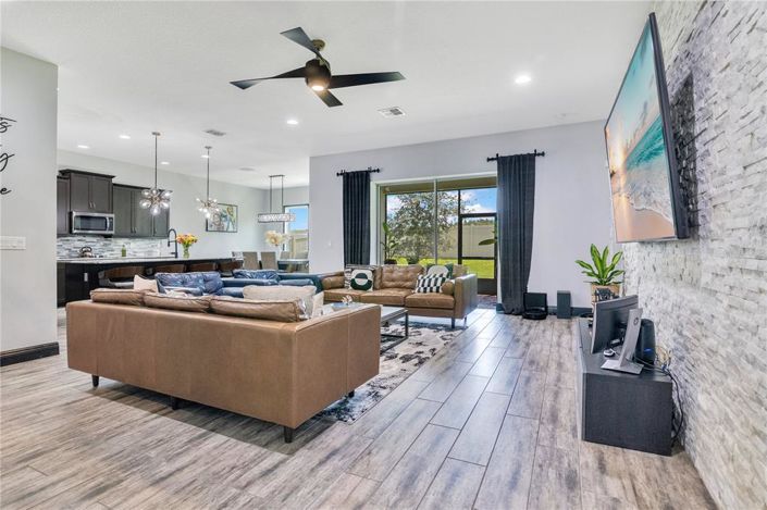 Image No.3-4 Bed House for sale