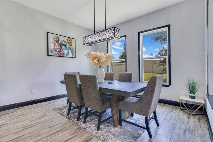 Image No.6-4 Bed House for sale