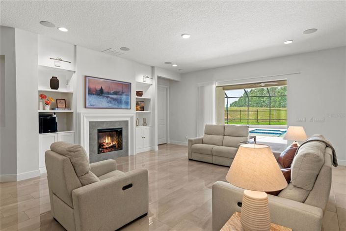 Image No.10-6 Bed House for sale