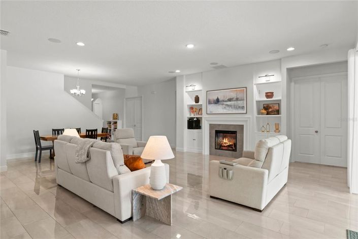 Image No.11-6 Bed House for sale