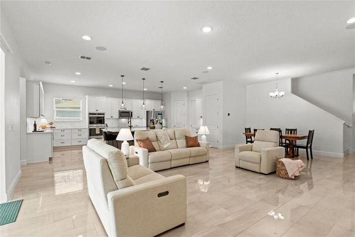 Image No.12-6 Bed House for sale