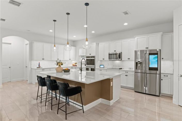 Image No.13-6 Bed House for sale