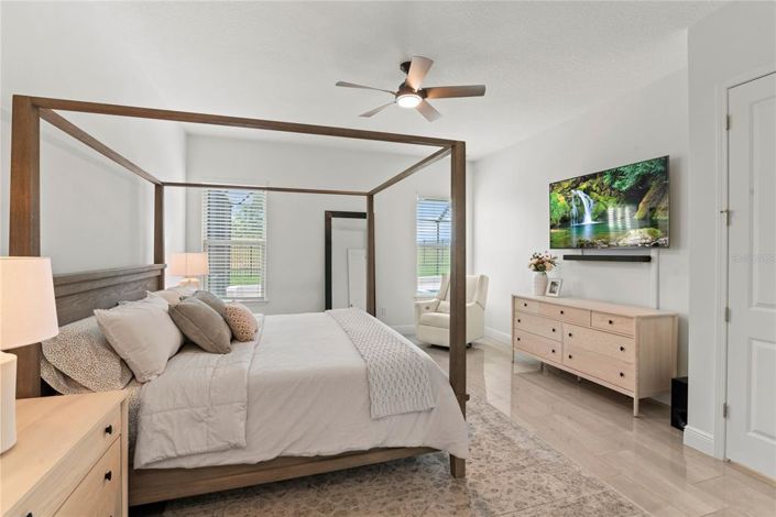 Image No.18-6 Bed House for sale