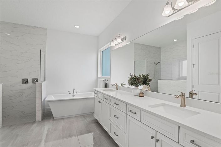 Image No.20-6 Bed House for sale