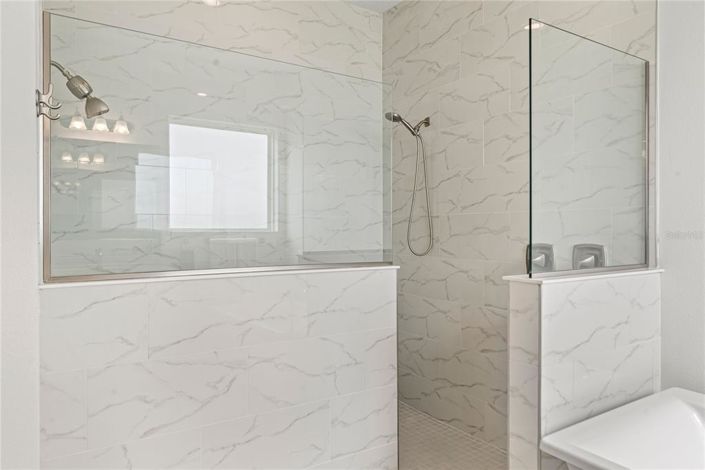 Image No.22-6 Bed House for sale