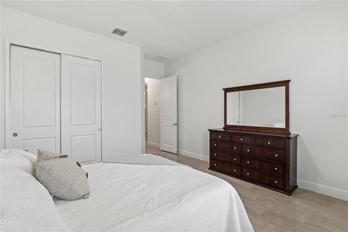 Image No.27-6 Bed House for sale