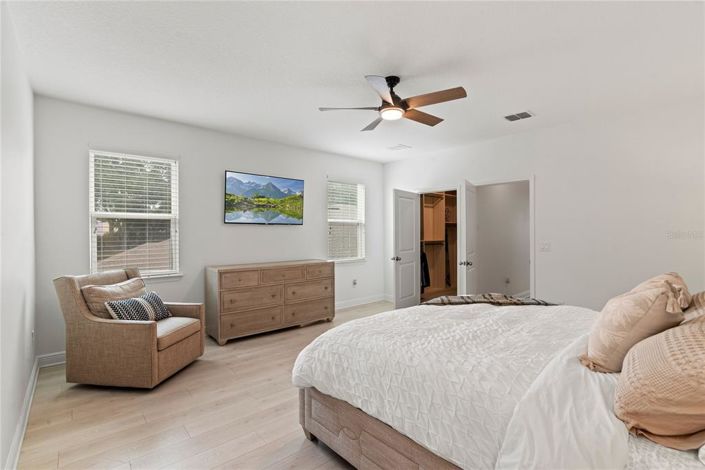 Image No.38-6 Bed House for sale