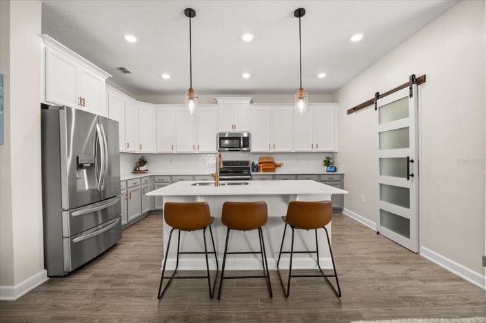 Image No.9-4 Bed House for sale