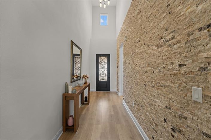 Image No.23-5 Bed House for sale