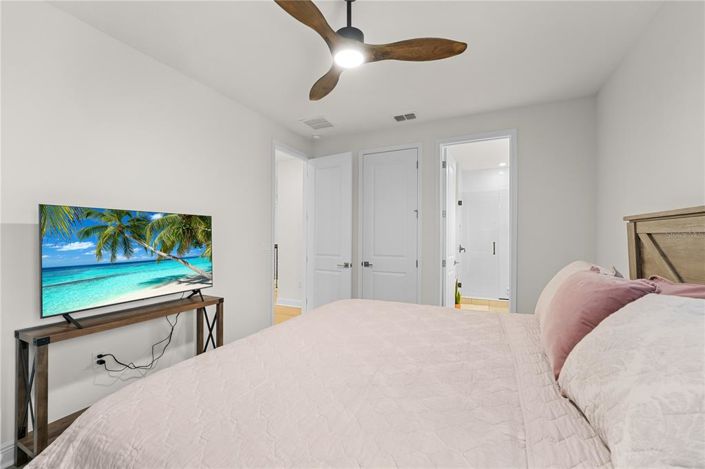 Image No.35-5 Bed House for sale