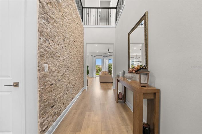 Image No.9-5 Bed House for sale