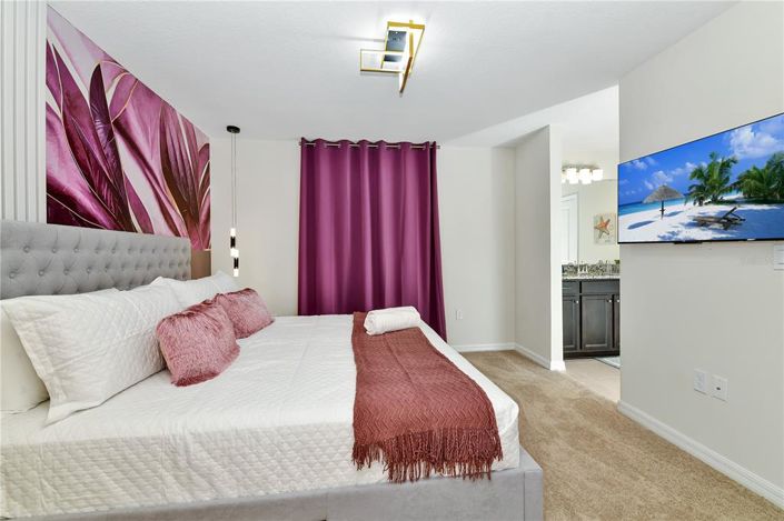 Image No.30-8 Bed Property for sale