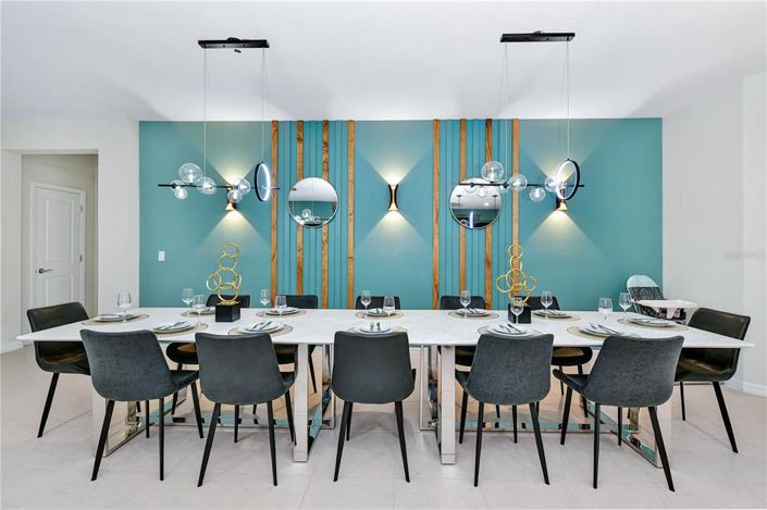 Image No.7-8 Bed Property for sale