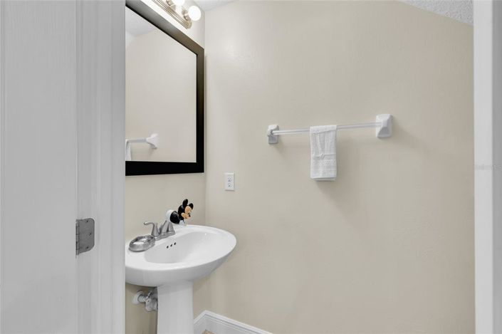 Image No.16-3 Bed Townhouse for sale