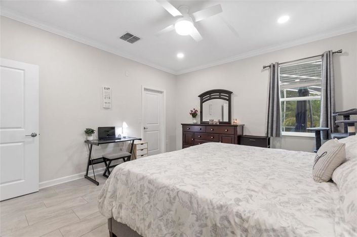 Image No.23-6 Bed Property for sale