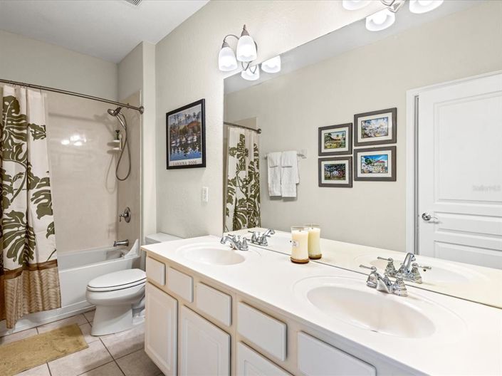 Image No.29-3 Bed Townhouse for sale