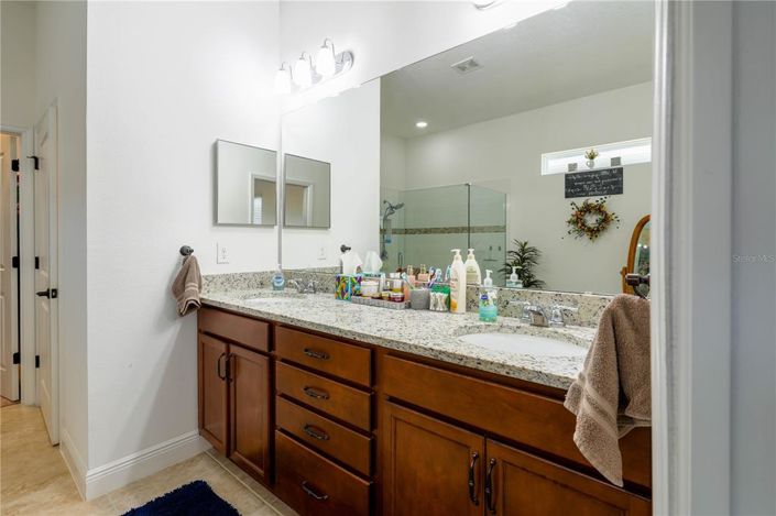 Image No.32-3 Bed House for sale