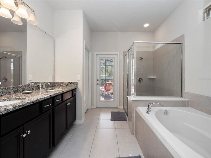 Image No.22-6 Bed House for sale