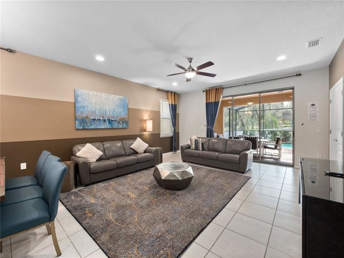 Image No.5-6 Bed House for sale