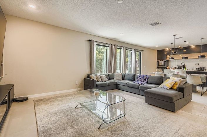 Image No.13-4 Bed House for sale