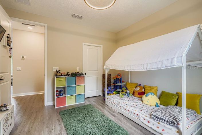 Image No.17-4 Bed House for sale