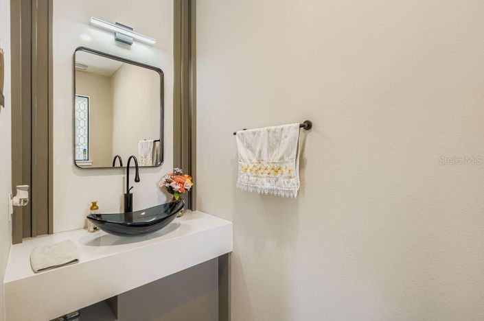 Image No.20-4 Bed House for sale