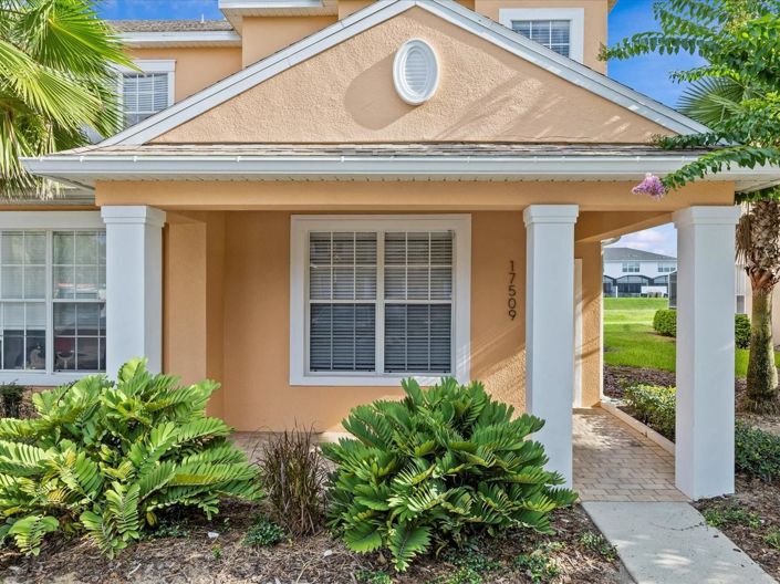 Image No.1-3 Bed Townhouse for sale