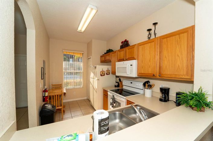 Image No.12-4 Bed Townhouse for sale