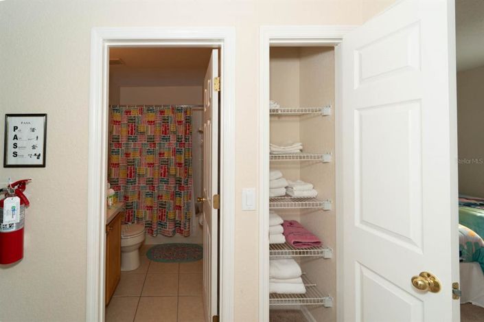 Image No.28-4 Bed Townhouse for sale