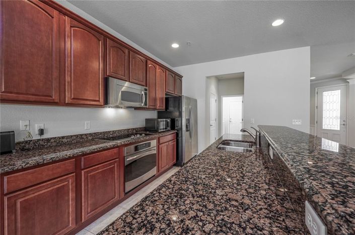 Image No.15-3 Bed Townhouse for sale