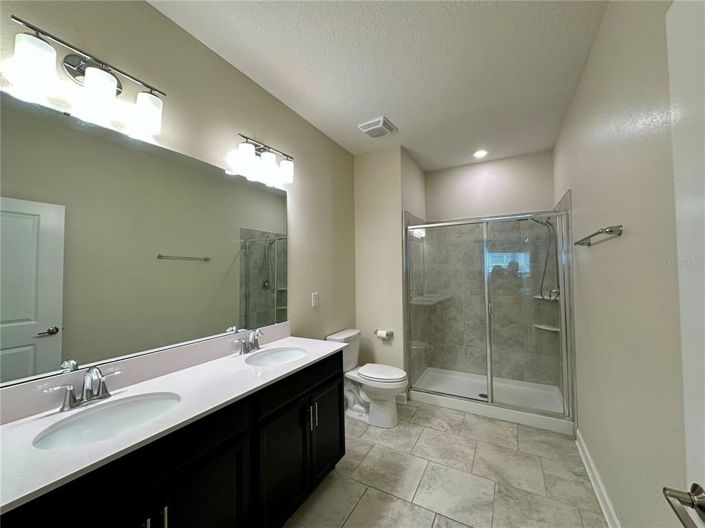 Image No.10-2 Bed Property for sale