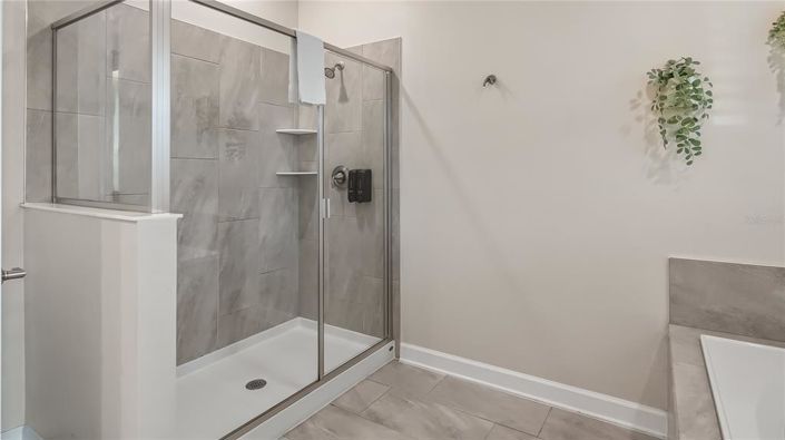 Image No.12-8 Bed House for sale