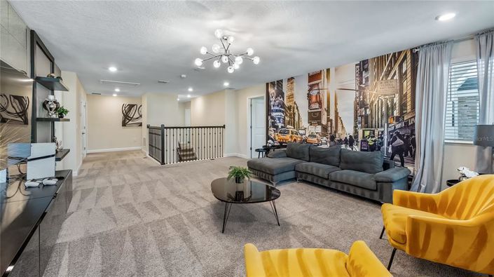 Image No.19-8 Bed Property for sale