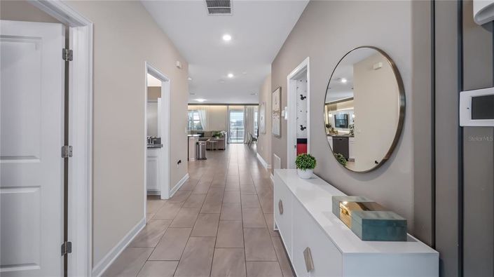 Image No.2-8 Bed House for sale