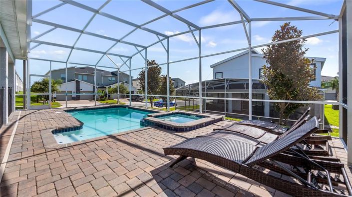 Image No.31-8 Bed House for sale