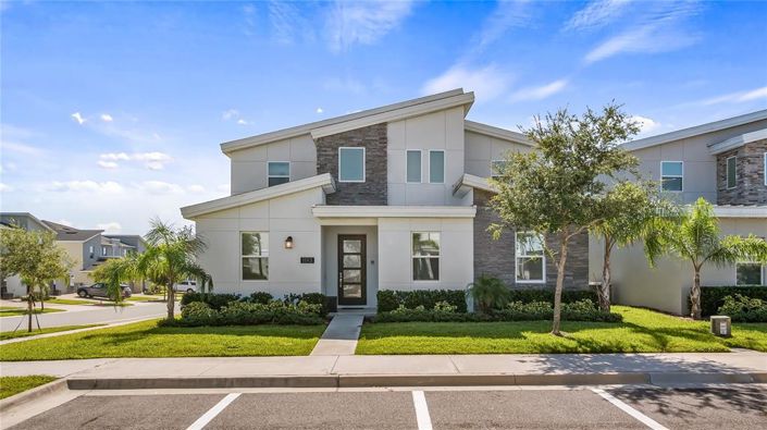 Image No.55-8 Bed House for sale