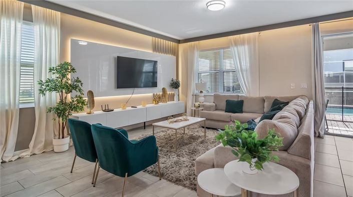 Image No.7-8 Bed House for sale