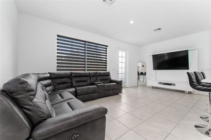 Image No.11-3 Bed Townhouse for sale