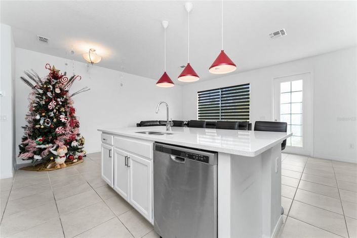 Image No.8-3 Bed Townhouse for sale