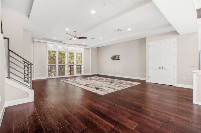 Image No.10-3 Bed Townhouse for sale