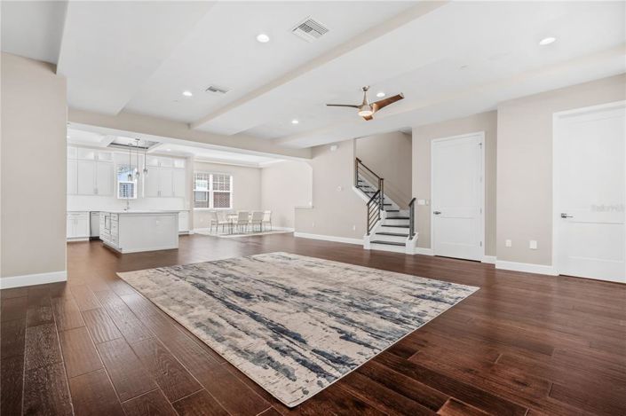 Image No.11-3 Bed Townhouse for sale