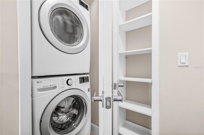 Image No.30-3 Bed Townhouse for sale