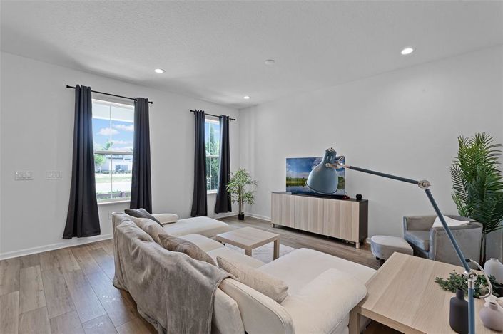 Image No.2-3 Bed Townhouse for sale