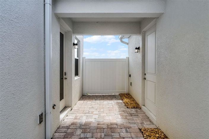 Image No.28-3 Bed Townhouse for sale