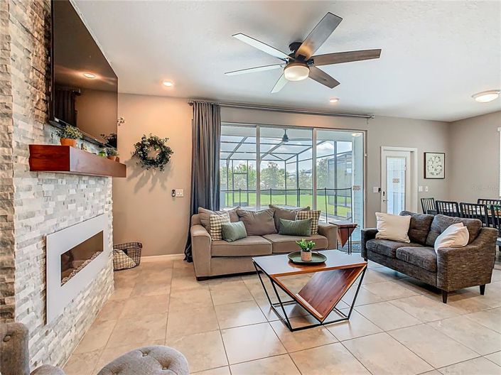 Image No.11-5 Bed Townhouse for sale