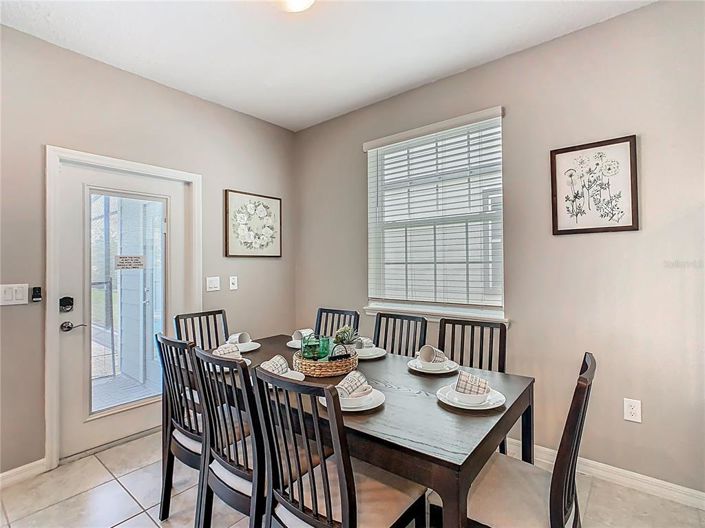 Image No.16-5 Bed Townhouse for sale