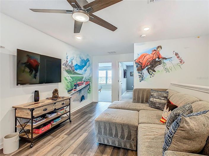 Image No.20-5 Bed Townhouse for sale