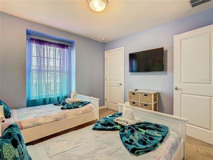 Image No.21-5 Bed Townhouse for sale