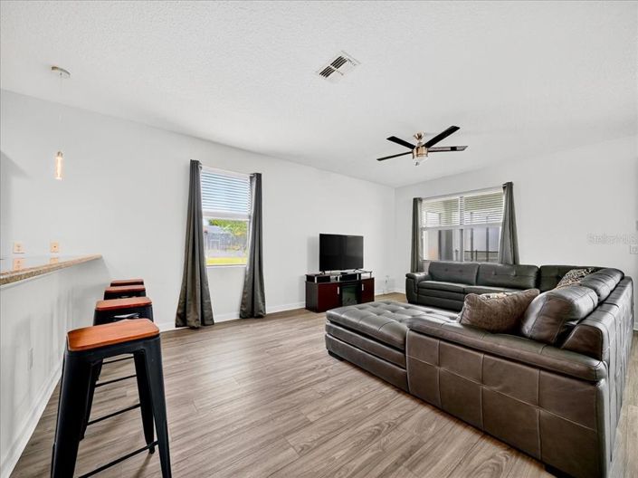 Image No.12-9 Bed House for sale