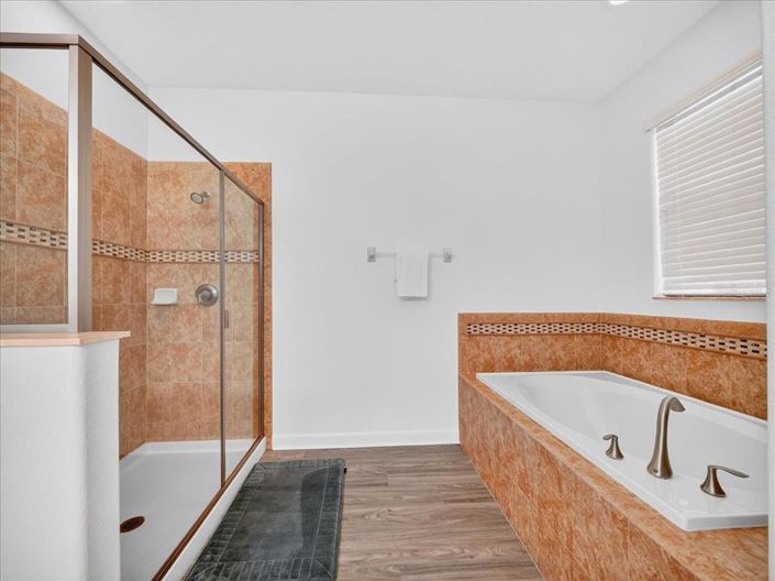 Image No.20-9 Bed House for sale